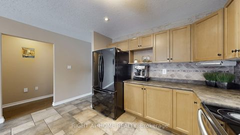 Photo 10 at 204 Proclamation Drive, Shore, Barrie