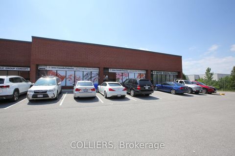 Photo 1 at Unit 13 - 270 Pennsylvania Avenue, Concord, Vaughan