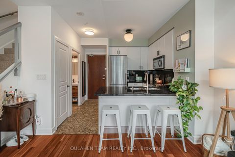 Photo 4 at 909 - 1 Avondale Avenue, Willowdale East, Toronto