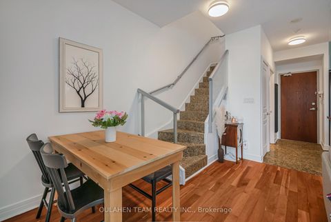 Photo 10 at 909 - 1 Avondale Avenue, Willowdale East, Toronto
