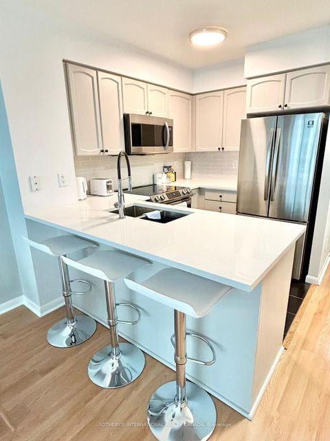 Photo 8 at 537 - 231 Fort York Boulevard, Niagara, Toronto