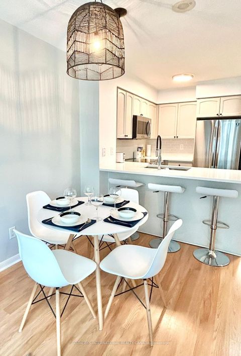 Photo 10 at 537 - 231 Fort York Boulevard, Niagara, Toronto