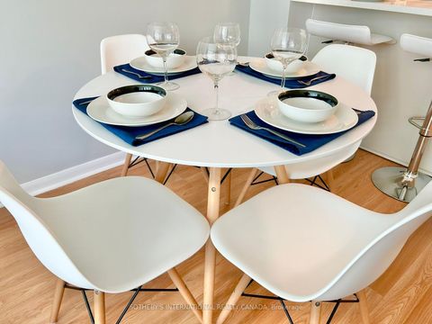 Photo 11 at 537 - 231 Fort York Boulevard, Niagara, Toronto