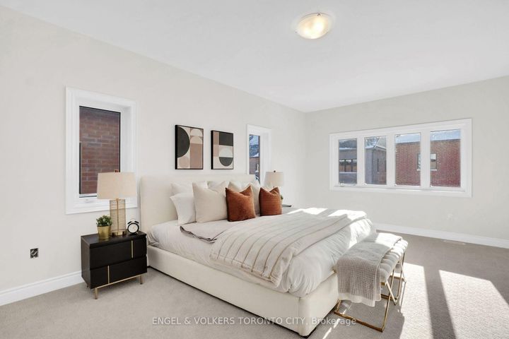 Photo 14 at 58 Claremont Drive N, Wellington North, Brampton