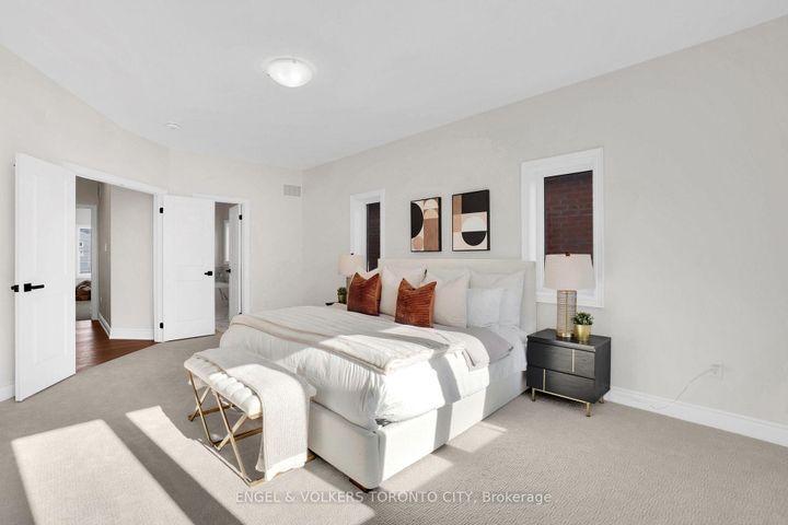 Photo 15 at 58 Claremont Drive N, Wellington North, Brampton