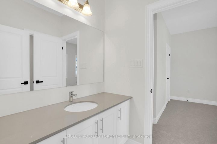 Photo 18 at 58 Claremont Drive N, Wellington North, Brampton