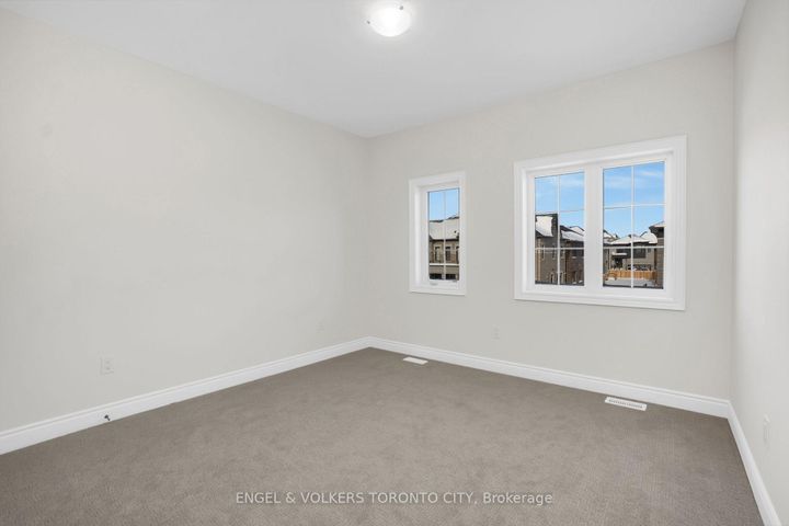 Photo 19 at 58 Claremont Drive N, Wellington North, Brampton