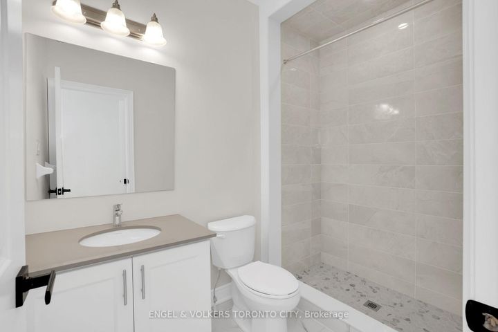 Photo 21 at 58 Claremont Drive N, Wellington North, Brampton