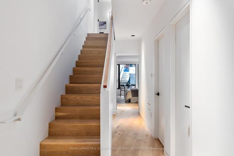 Photo 23 at 44 Foxley Street, Bellwoods, Toronto