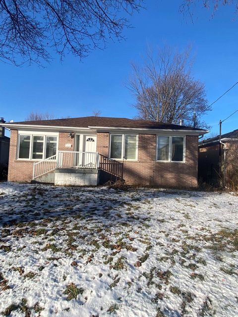 Photo 1 at 513 Lynett Crescent, Crosby, Richmond Hill