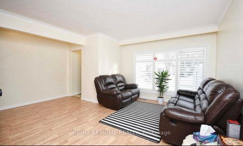 Photo 5 at 513 Lynett Crescent, Crosby, Richmond Hill