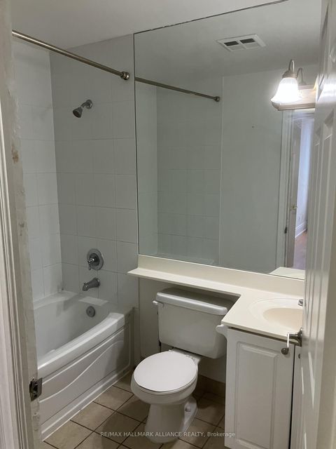 Photo 4 at 3002 - 3880 DUKE OF YORK BLVD Boulevard, City Centre, Mississauga