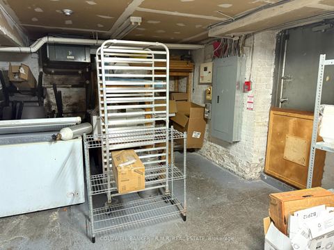 Photo 12 at 390 Roncesvalles Avenue, Swansea, Toronto