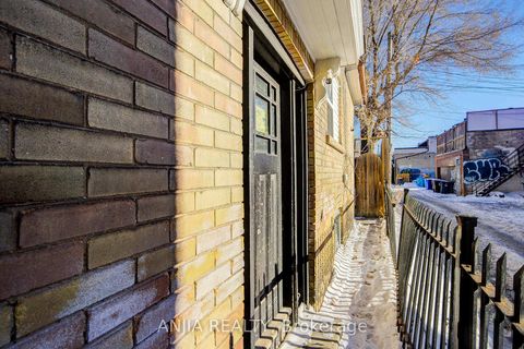 Photo 23 at 7 Linnsmore Crescent, East York, Toronto