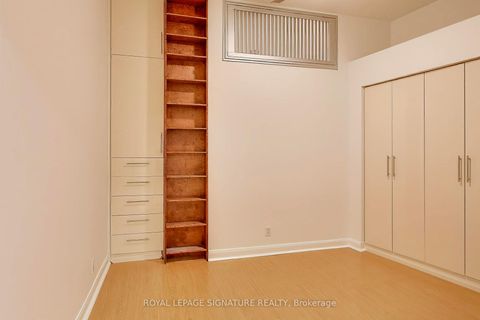 Photo 14 at 801 - 700 King Street W, Niagara, Toronto