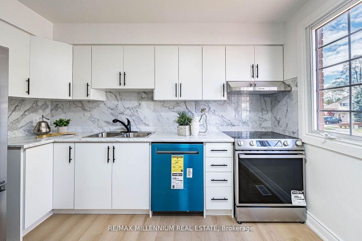 Photo 5 at 985 Central Park Boulevard N, Centennial, Oshawa