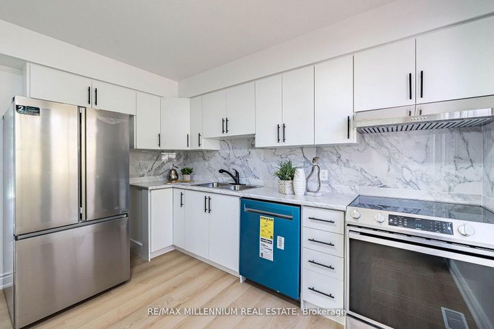 Photo 7 at 985 Central Park Boulevard N, Centennial, Oshawa