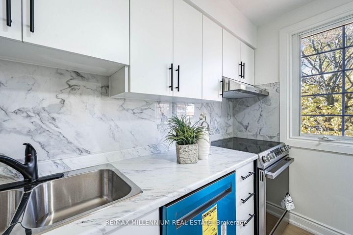 Photo 9 at 985 Central Park Boulevard N, Centennial, Oshawa