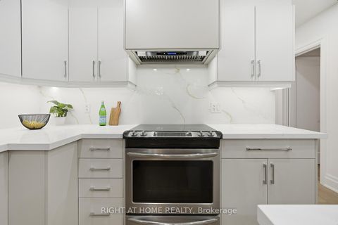 Photo 14 at 162 Tower Drive, Maryvale, Toronto