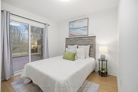 Photo 20 at 162 Tower Drive, Maryvale, Toronto