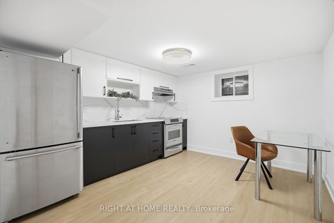 Photo 28 at 162 Tower Drive, Maryvale, Toronto