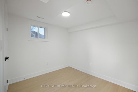 Photo 32 at 162 Tower Drive, Maryvale, Toronto