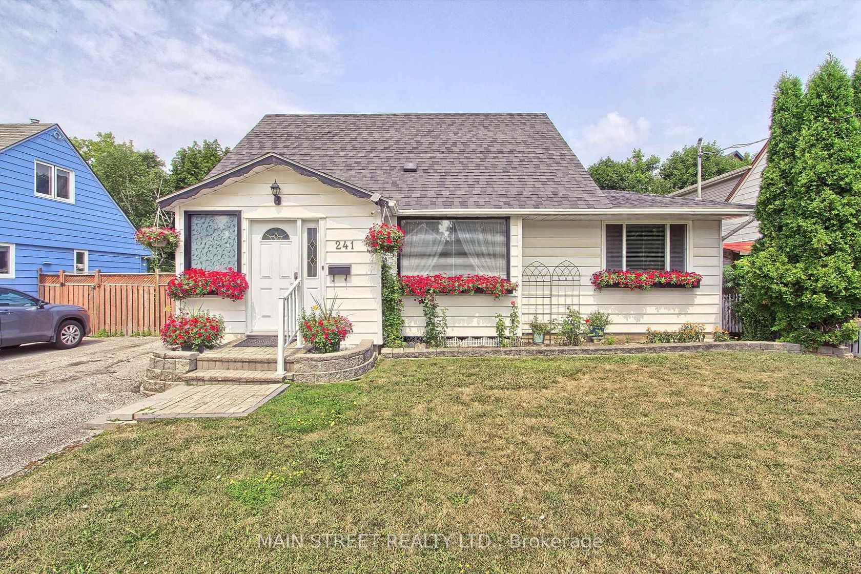 241 Andrew Street, Central Newmarket, Newmarket photo 3