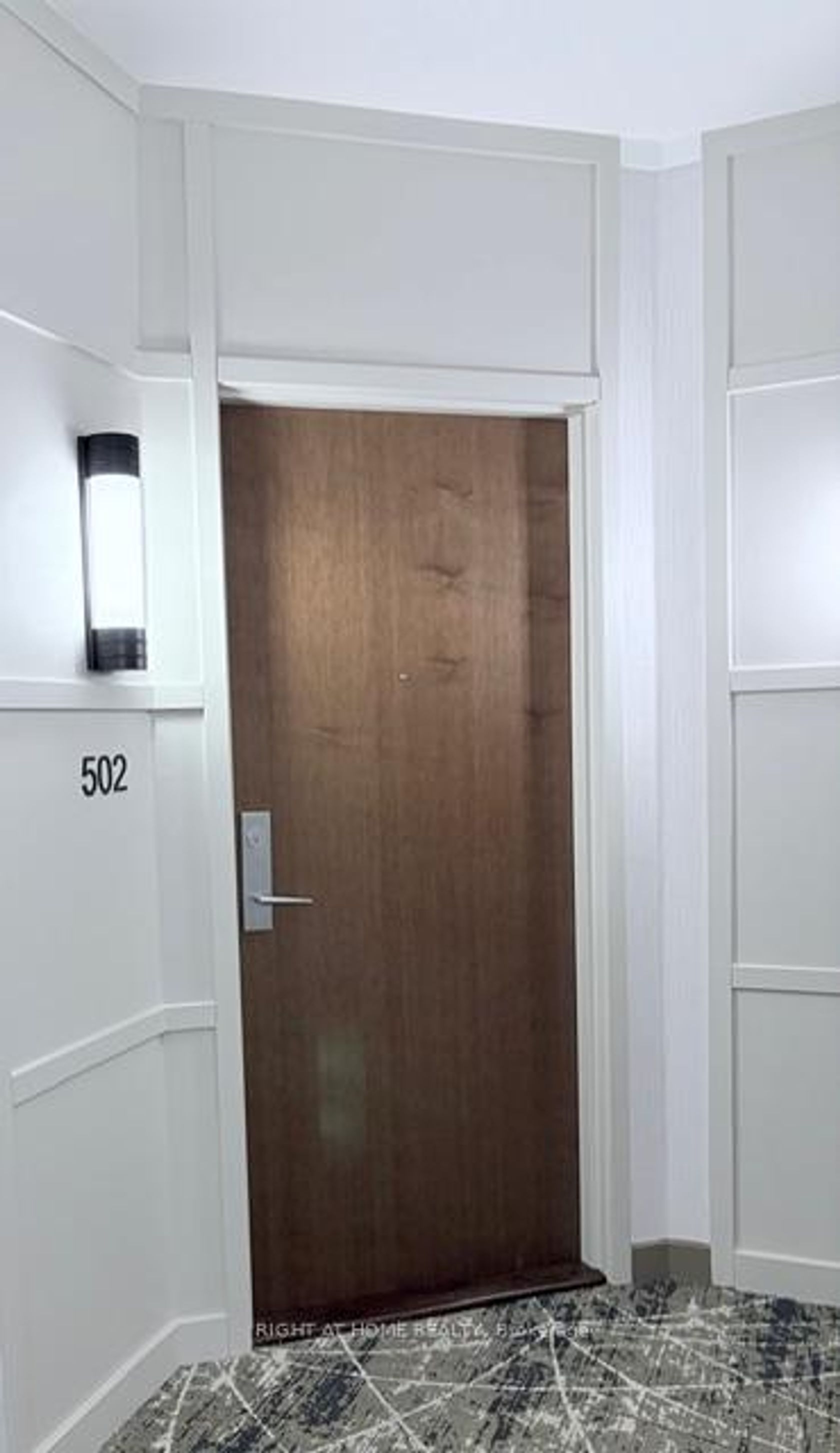 502 - 1055 Southdown Road, Clarkson, Mississauga 