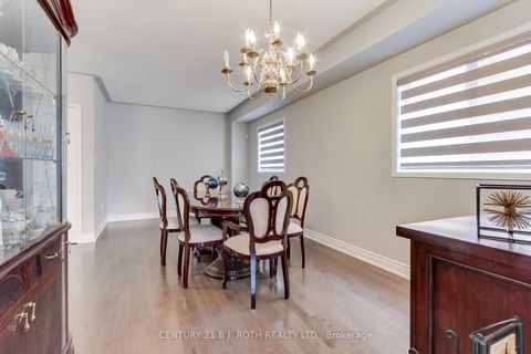 Photo 7 at 484 Menczel Crescent, Summerhill Estates, Newmarket