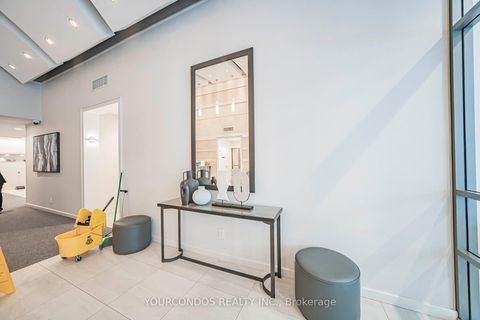 Photo 8 at 802 - 18 Spring Garden Avenue, Willowdale East, Toronto