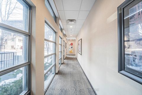 Photo 9 at 802 - 18 Spring Garden Avenue, Willowdale East, Toronto
