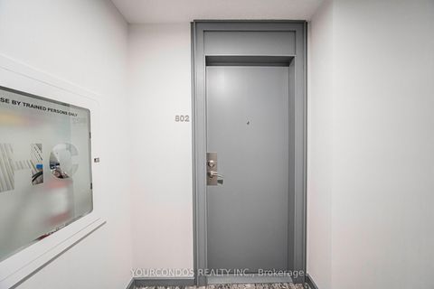 Photo 12 at 802 - 18 Spring Garden Avenue, Willowdale East, Toronto