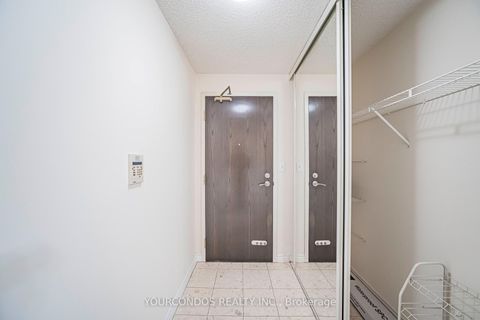 Photo 13 at 802 - 18 Spring Garden Avenue, Willowdale East, Toronto