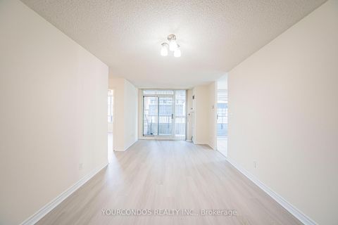 Photo 15 at 802 - 18 Spring Garden Avenue, Willowdale East, Toronto