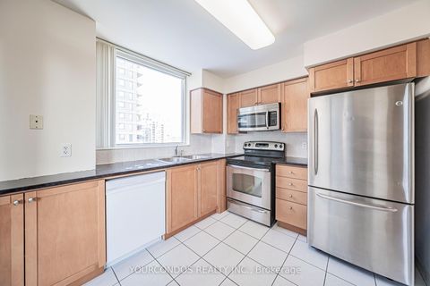 Photo 24 at 802 - 18 Spring Garden Avenue, Willowdale East, Toronto