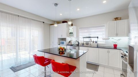 Photo 7 at 3 Cypress Point Street, Ardagh, Barrie