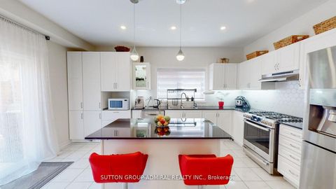 Photo 8 at 3 Cypress Point Street, Ardagh, Barrie