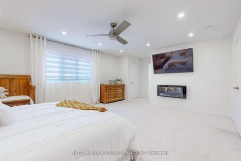 Photo 10 at 3 Cypress Point Street, Ardagh, Barrie