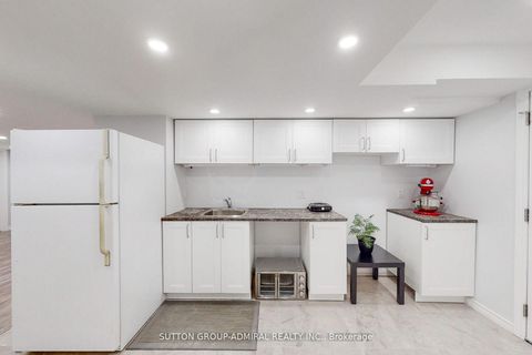 Photo 24 at 3 Cypress Point Street, Ardagh, Barrie