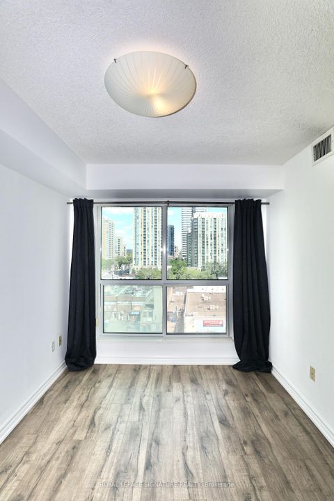 Photo 11 at 1116 - 7 Lorraine Drive, Willowdale West, Toronto