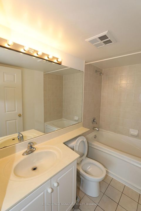 Photo 13 at 1116 - 7 Lorraine Drive, Willowdale West, Toronto