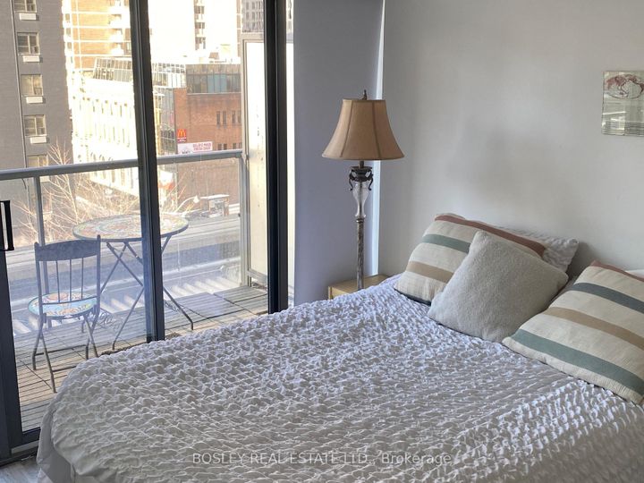 Photo 10 at 608 - 33 Charles Street E, Yonge Corridor, Toronto