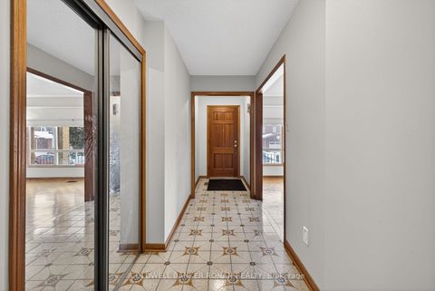 Photo 2 at 74 Minglehaze Drive, Jamestown, Toronto