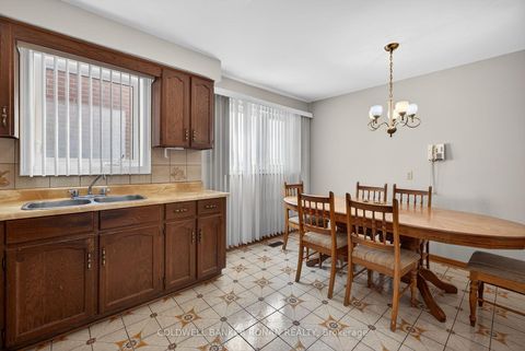 Photo 12 at 74 Minglehaze Drive, Jamestown, Toronto