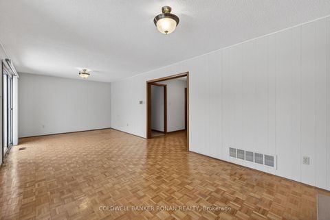 Photo 17 at 74 Minglehaze Drive, Jamestown, Toronto