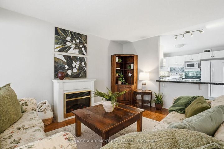 Photo 16 at 148 Glenariff Drive, Rural Flamborough, Hamilton