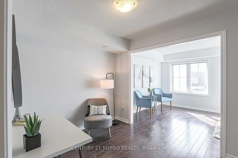 Photo 6 at 3 - 12 Eaton Park Lane, L'Amoreaux, Toronto