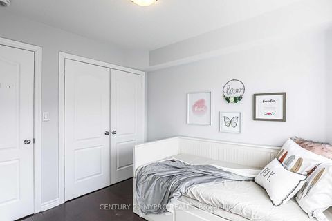 Photo 14 at 3 - 12 Eaton Park Lane, L'Amoreaux, Toronto