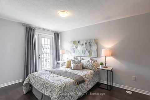 Photo 16 at 3 - 12 Eaton Park Lane, L'Amoreaux, Toronto