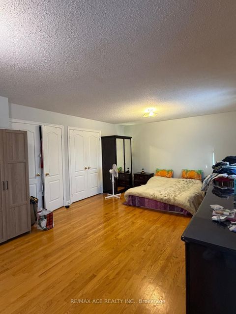 Photo 16 at 137 Yardley Avenue, Parkview, Toronto